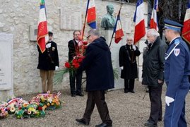 Dépôt de gerbe de la communauté de communes du Grésivaudan